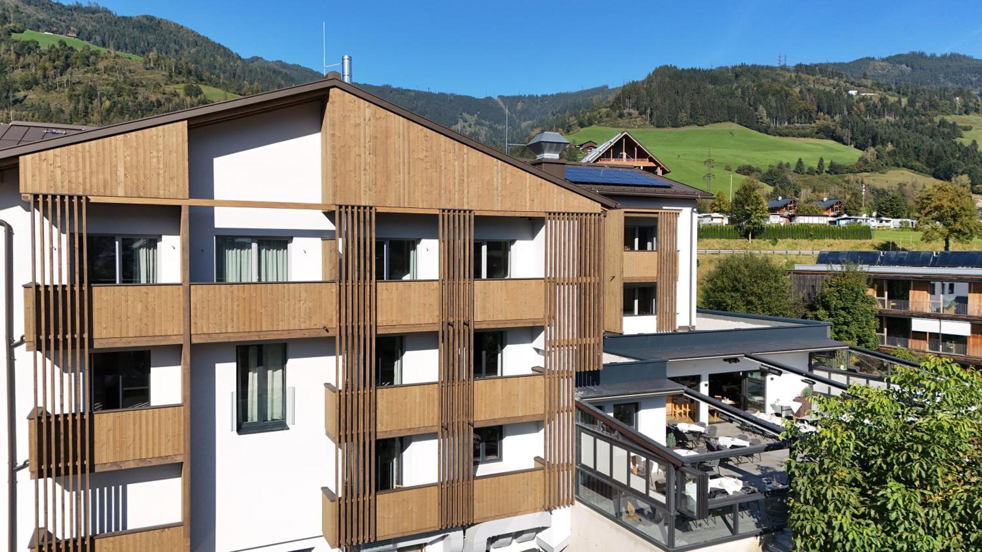 Hotel Hubertus Sankt Johann im Pongau Exterior foto